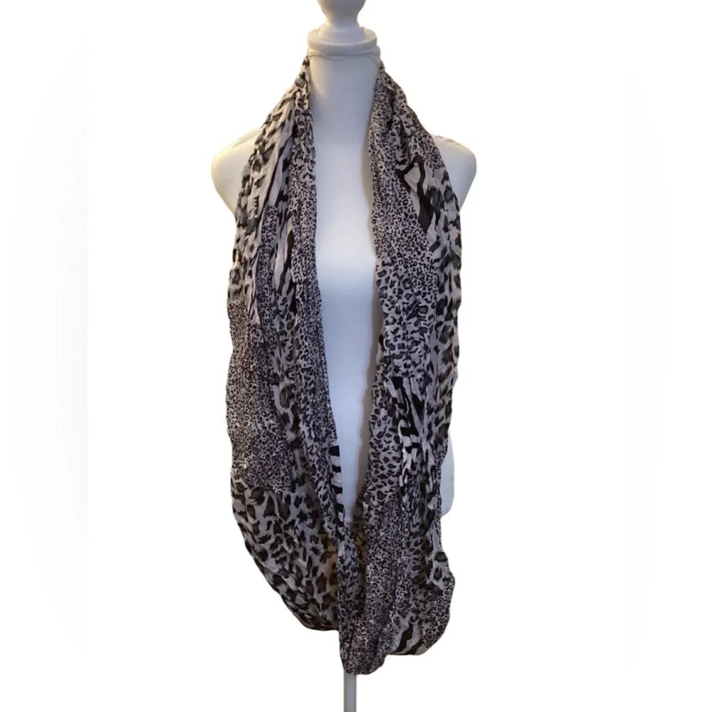 Women's Infinity Scarf Leopard Zebra Print Lightweight Polyester Black White